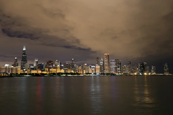 Chicago Skyline la nuit — Photo