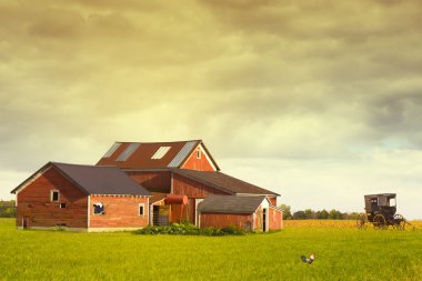 Yağmurlu gökyüzü ile Pennsylvania tarım arazisi