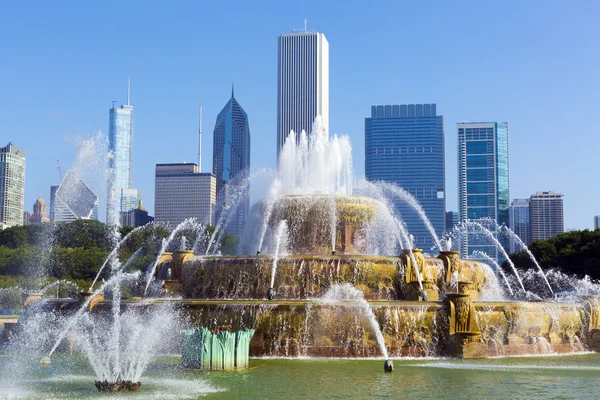 Fountain in chicago downtown — Stockfoto