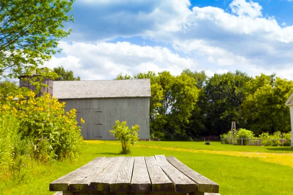 Picknickbord — Stockfoto