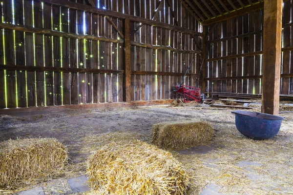 Inside the old barn — Stock Photo, Image