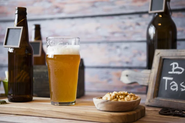 Degustação de cerveja — Fotografia de Stock