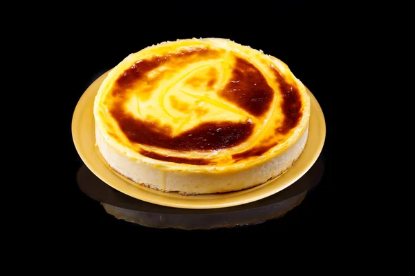 Charlota, bolo de creme típico espanhol, isolado em preto Fotografias De Stock Royalty-Free