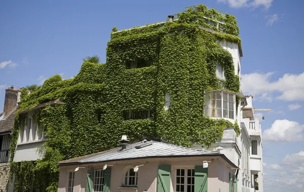 Güzel montmartre evi — Stok fotoğraf