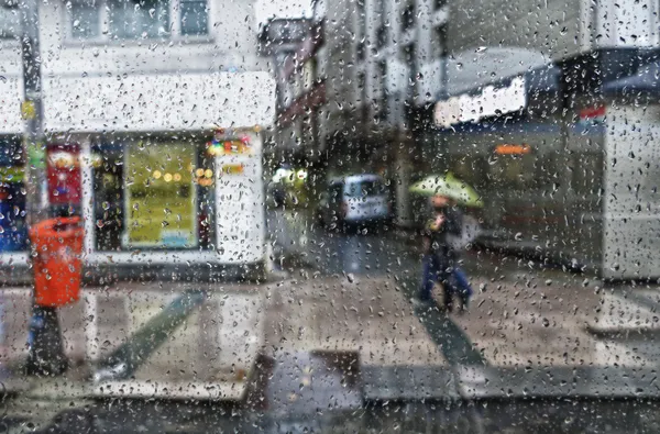 Dışarıda yağmur yağıyor — Stok fotoğraf