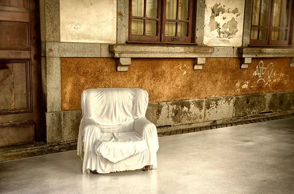 Free armchair in the street — Stock Photo, Image