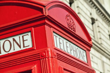 Londra 'da kırmızı telefon kulübesi