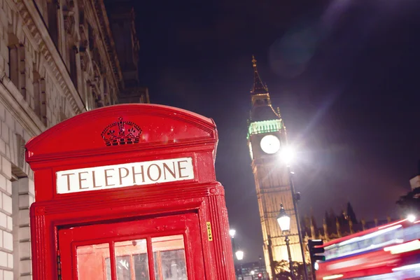 Piros telefonfülke és a big ben Londonban — Stock Fotó