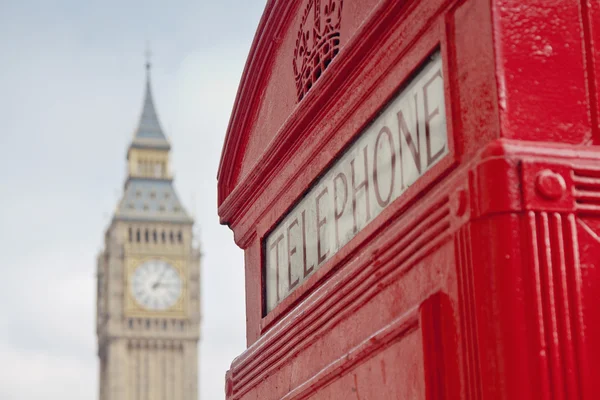 Cabina telefónica roja y Big Ben en Londres —  Fotos de Stock