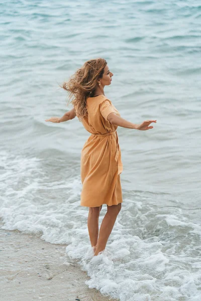 Portrait Caucasian Blonde Woman Beach — Stock Photo, Image