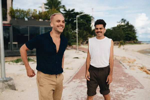 Gay Couple Spend Time Together Outdoors Homosexual Couple Having Fun — Fotografia de Stock