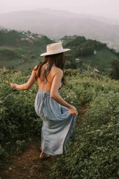 Portrait Asian Happy Young Woman Hat Flower Field Mountains Mon — Zdjęcie stockowe