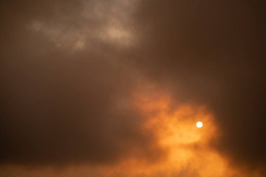 Doi Inthanon Ulusal Parkı Tayland 'da şafak vakti