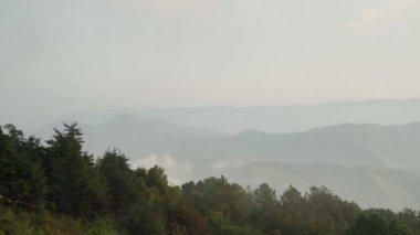 Tayland 'ın kuzeyinde Dağ manzaralı bir manzara.