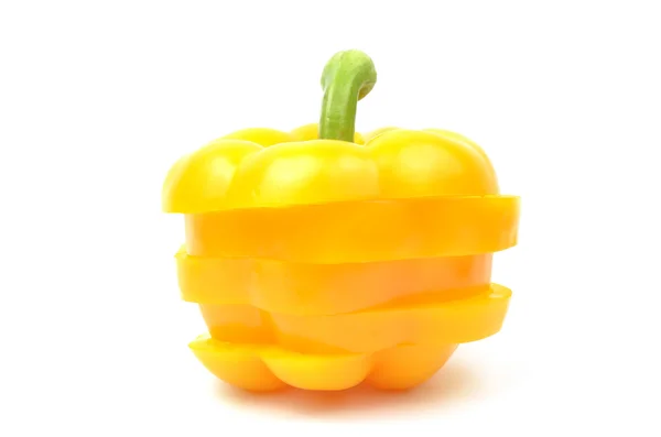 Verse gele paprika geïsoleerd — Stockfoto