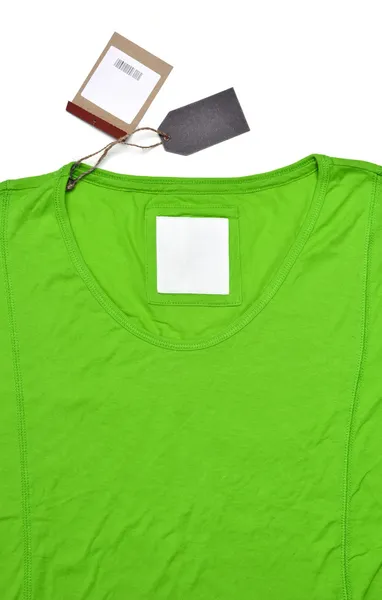 Fiyat etiketi ile gömlek — Stok fotoğraf