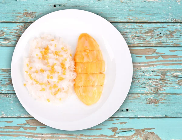 Смачний манго з липким рисом — стокове фото