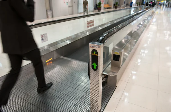 Airport escalator — Stock Photo, Image