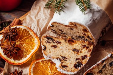 Ahşap arka planda Noel çalıntısı. Xmas için pişirme