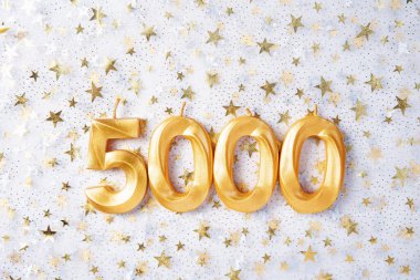 5000 takipçi kartı. Sosyal ağlar için şablon. Şenlikli Sosyal Medya Kutlaması