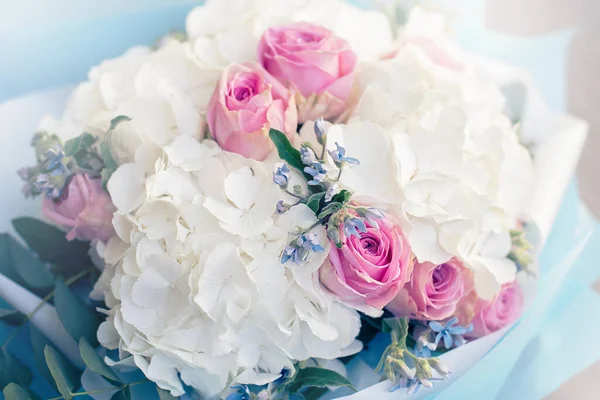 Bouquet Flowers Background White Hydrangea Flowers Pink Roses Texture Top — Stock Photo, Image