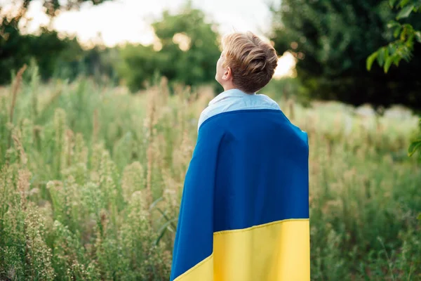 Ukrajna Függetlenségi Zászló Napja Alkotmány Napja Ukrán Gyerek Pólóban Sárga — Stock Fotó