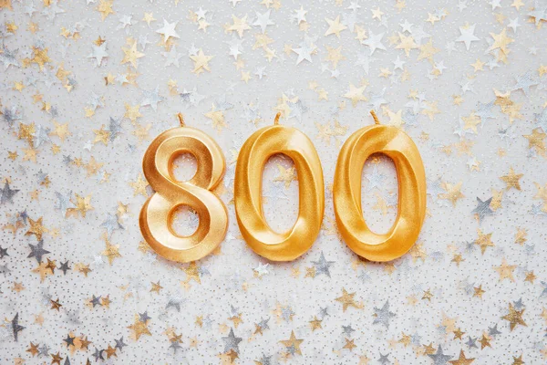 800名追随者在节日背景下 用金色的生日蜡烛庆祝800周年 社交网络 博客模板 社交媒体庆祝横幅 800名在线社区粉丝 八百名订户 — 图库照片