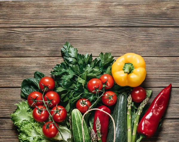 様々な野菜の背景 健康ビーガンとベジタリアンフードの概念 抗酸化物質 スマート炭水化物やビタミンの高い食品 トップビュー コピースペース — ストック写真
