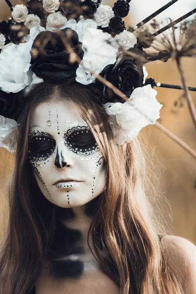 Ritratto Ravvicinato Calavera Catrina Abito Nero Trucco Del Cranio Zuccherato — Foto Stock