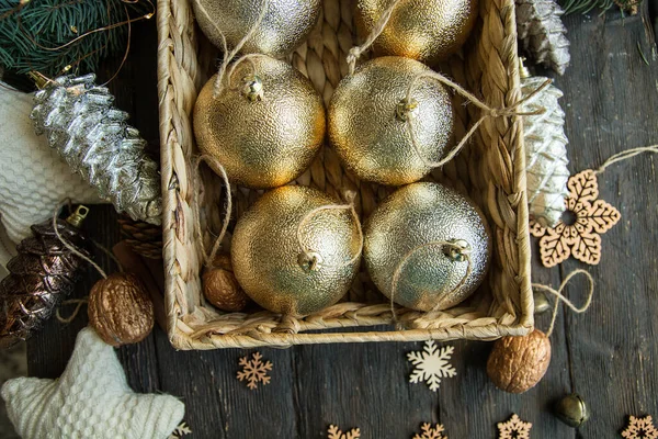 Karácsonyi Dekoráció Egy Dobozban Boldog Évet Karácsonyi Vagy Újévi Kompozíció — Stock Fotó