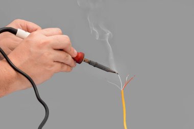 Elektronik bakır teller lehim. Önden Görünüm