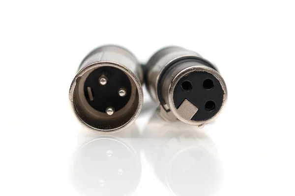 XLR erkek ve dişi kablo. Önden Görünüm