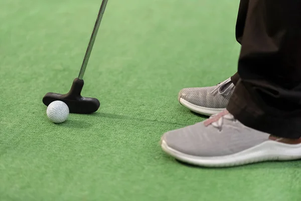 Mini Golf Prepares Hit Ball Bat Artificial Synthetic Grass — Zdjęcie stockowe