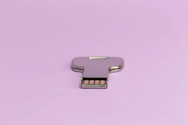 Usb Flash Drive Key Purple Background Close — Stock Photo, Image