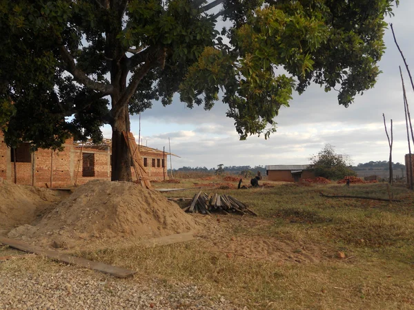 La construcción de la Misión Franciscana en la Aldea del Pom — Foto de Stock