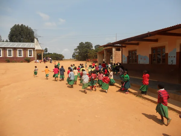 Sonrisa para África 288 - Momentos de la vida cotidiana del niño africano — Foto de Stock