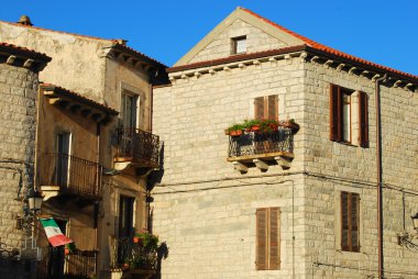 tempio Pausania - Sardunya - İtalya - 001 evleri