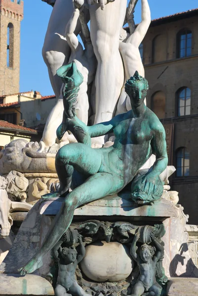 Staty av Neptunus (detalj) - Florens - Italien - 221 — Stockfoto