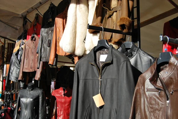 A Bench of the Market - Leather jackets - Florence - Italy — Stock Photo, Image