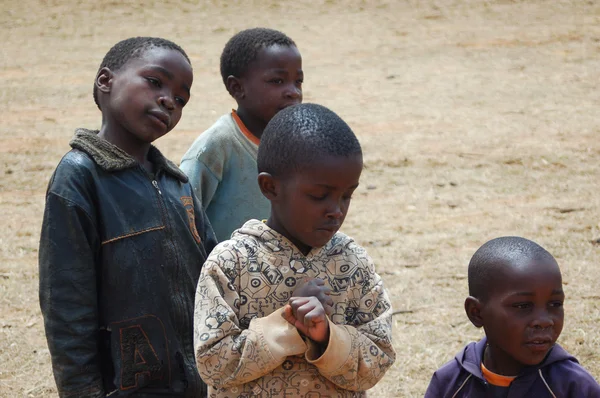 Lo sguardo dell'africa - villaggio di pomerini - tanzania - 2013 - — Foto Stock