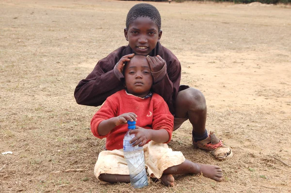 Africa - Tanzania - Village Pomerini - agosto 2013 - La Misión Franciscana de Ayuda Humanitaria — Foto de Stock