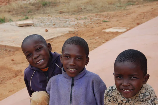 Africa -Tanzania - Village Pomerini - august 2013 - The Franciscan Mission for Humanitarian Aid — Stock Photo, Image