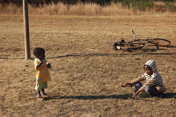Взгляд Африки - Деревня Померини - Танзания - 2013  - — стоковое фото