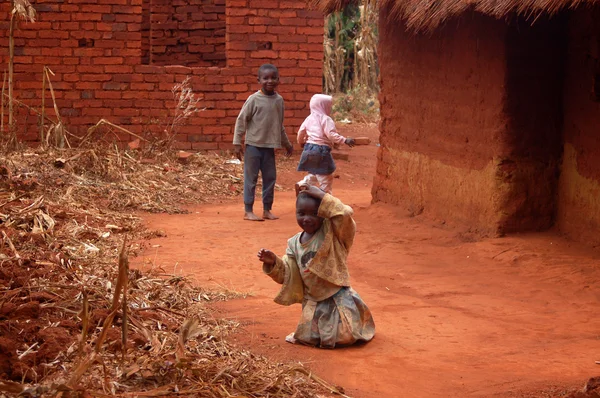 Vesnice pomerini - Tanzanie - Afrika - srpen 2013 — Stock fotografie