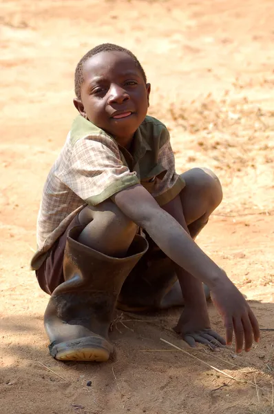 La mirada de África en los rostros de los niños - Village Pomerini - Tanzania - Agosto 2013  - — Foto de Stock