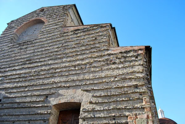 Флоренция - церковь Сан-Лоренцо - Тоскана - Италия — стоковое фото