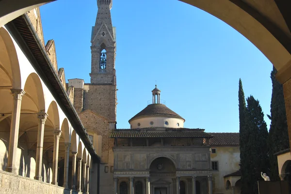 Claustro da Basílica de Santa Croce em Florença - Itália — Fotografia de Stock