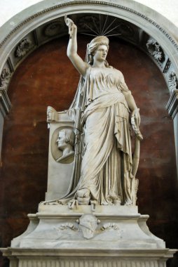 liberty - basilica of santa croce - Floransa ilk heykeli