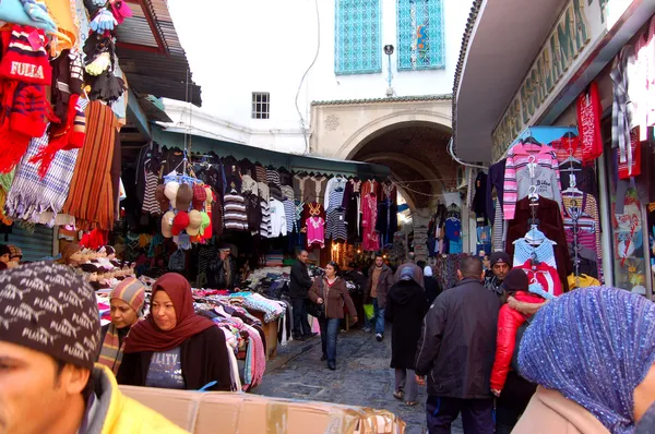 Tunis - Tunézia - 2013 - az utcákon és a kereskedelem, a Medina — Stock Fotó