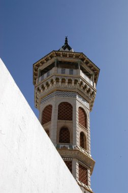 Minare ve cami Tunus